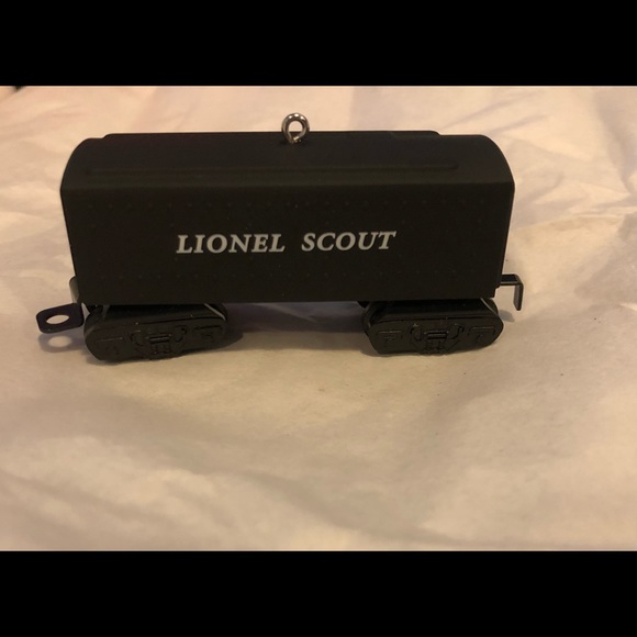 Hallmark keepsake ornament Lionel Scout Brand New - Picture 2 of 5